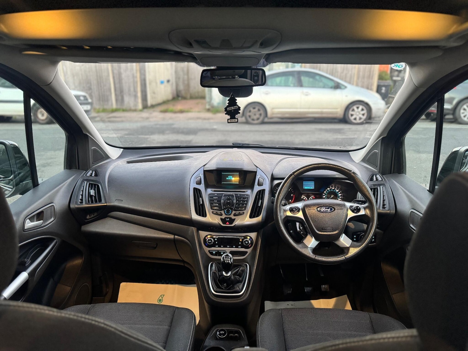 Used Ford Grand Tourneo Connect 2015 for sale - 77057343: Photo 36