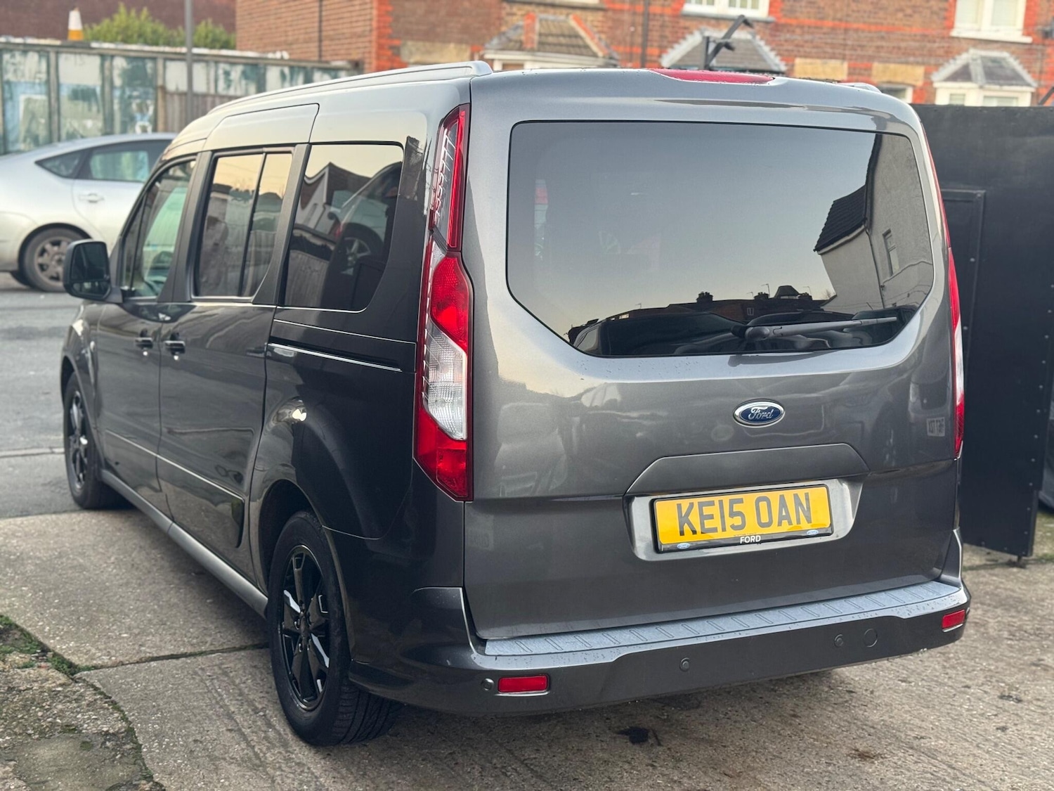 Used Ford Grand Tourneo Connect 2015 for sale - 77057343: Photo 5