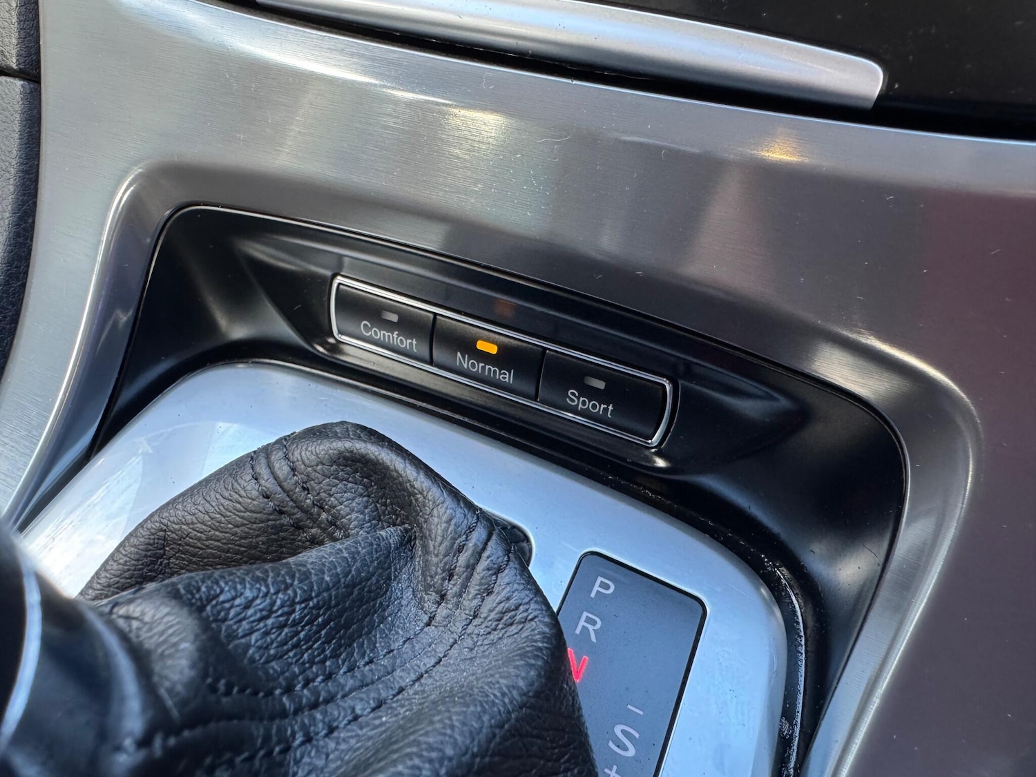 Used Ford Mondeo 2012 for sale - 76440540: Photo 32