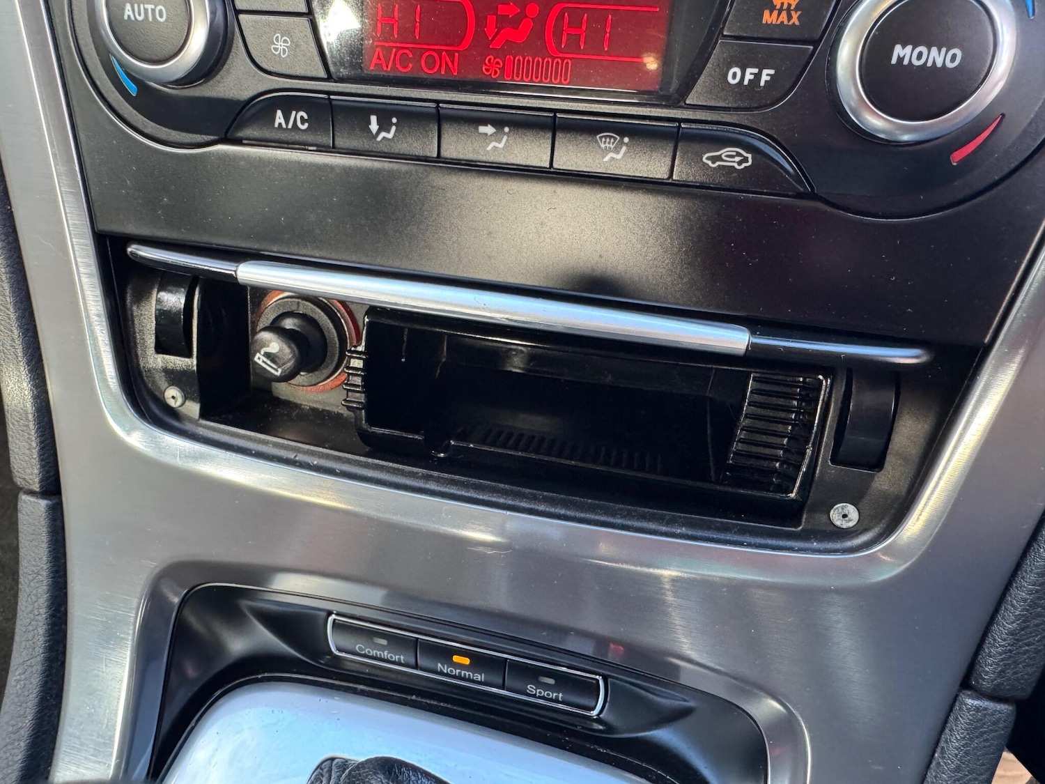 Used Ford Mondeo 2012 for sale - 76440540: Photo 33