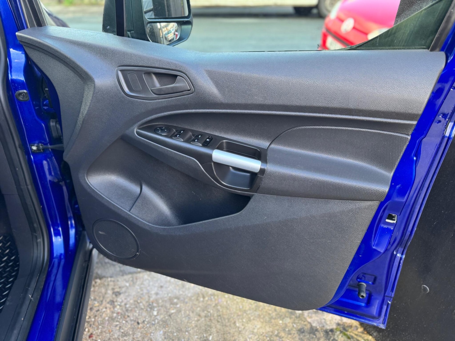 Used Ford Grand Tourneo Connect 2015 for sale - 77330826: Photo 22