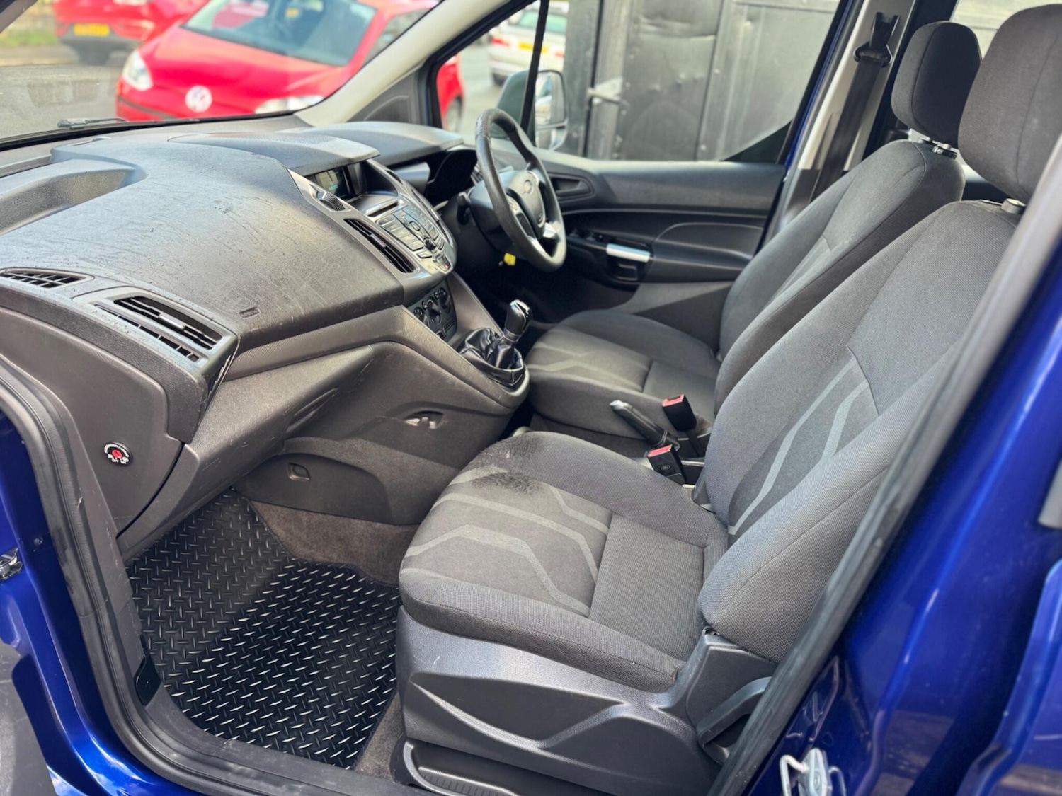 Used Ford Grand Tourneo Connect 2015 for sale - 77330826: Photo 30