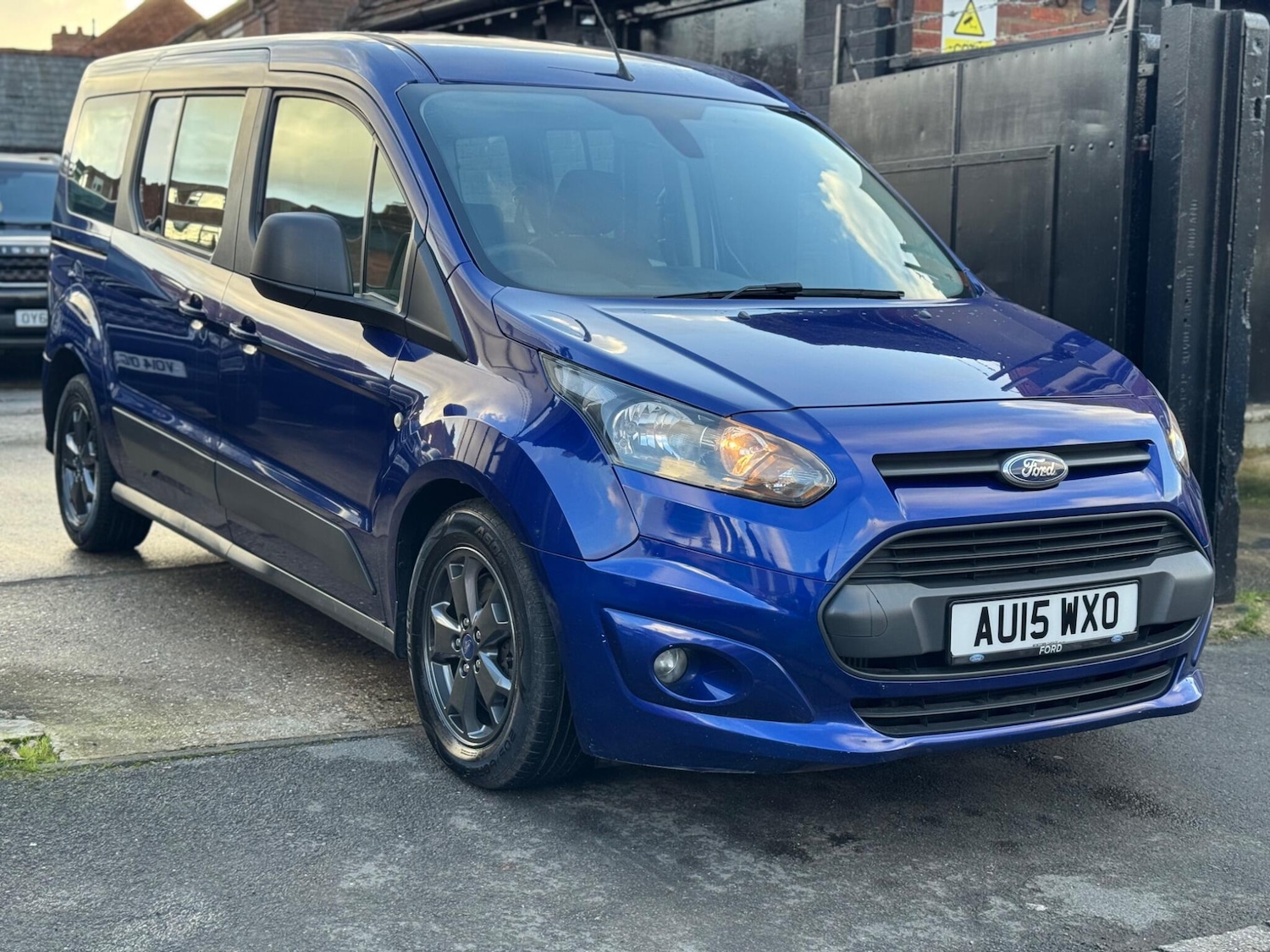 Used Ford Grand Tourneo Connect 2015 for sale - 77330826: Photo 6