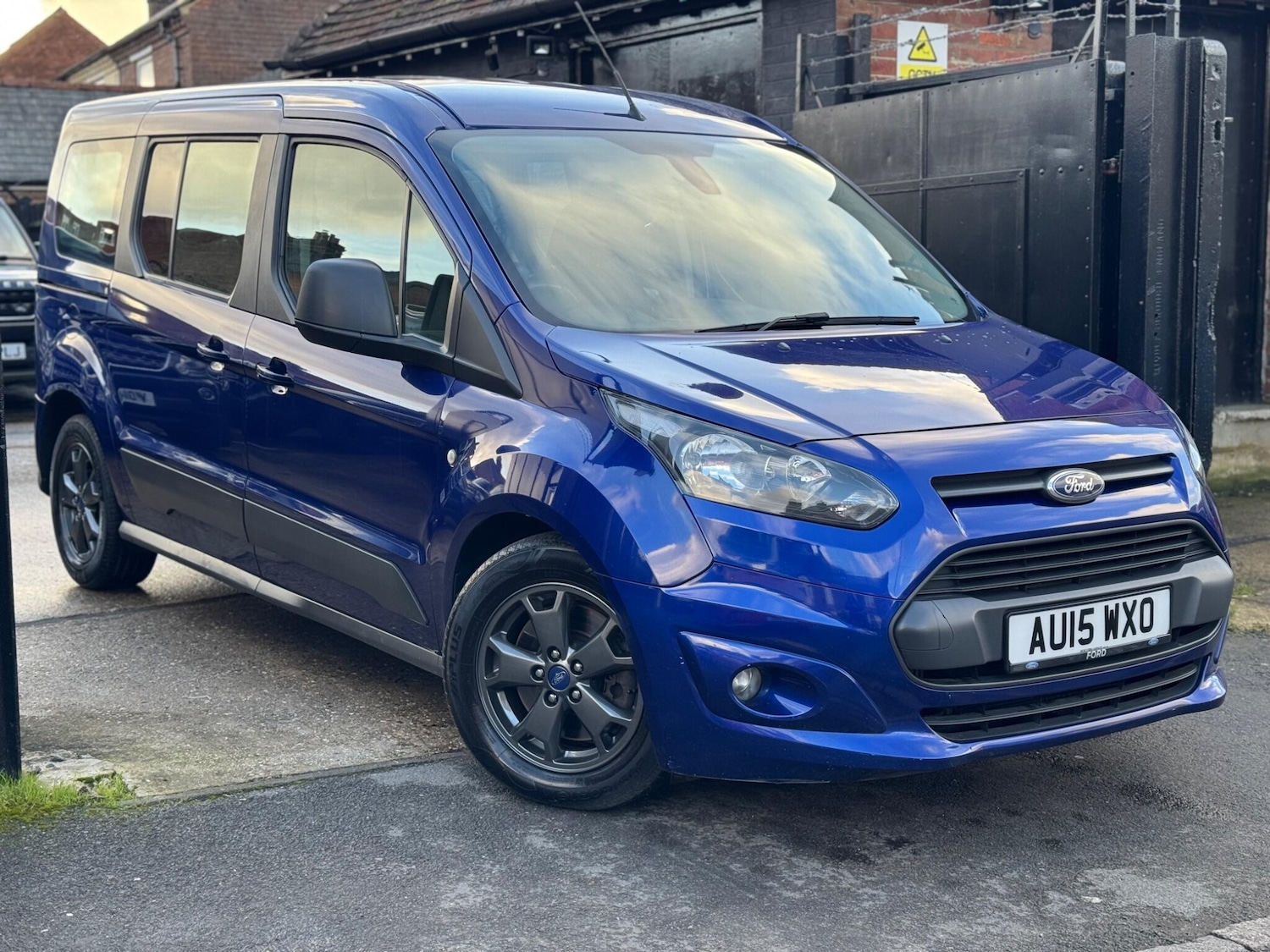 Used Ford Grand Tourneo Connect 2015 for sale - 77330826: Photo 7