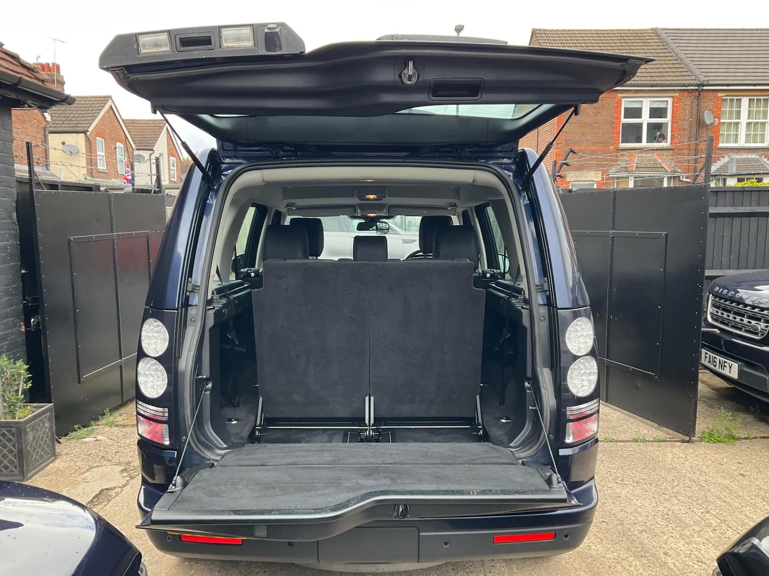 Used Land Rover Discovery 2015 for sale - 77351504: Photo 42