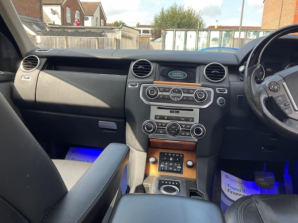 Used Land Rover Discovery 4 2014 for sale - 74934429: Photo 11