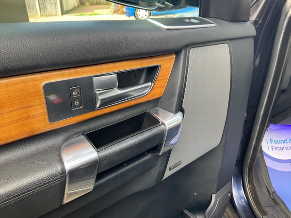 Used Land Rover Discovery 4 2014 for sale - 74934429: Photo 15