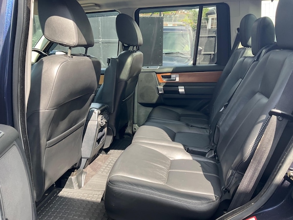 Used Land Rover Discovery 4 2014 for sale - 74934429: Photo 24