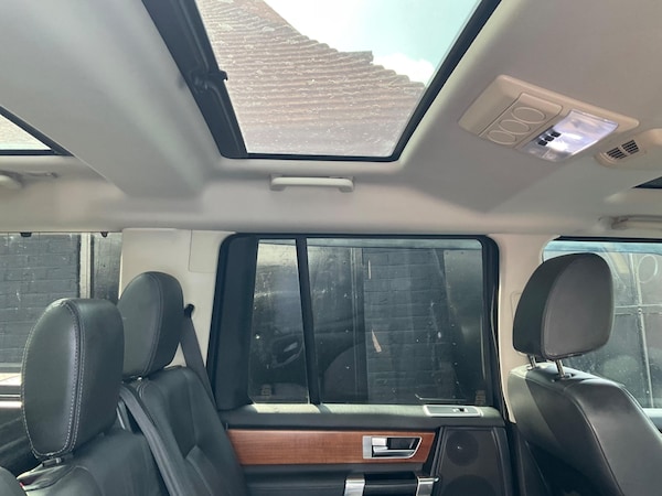 Used Land Rover Discovery 4 2014 for sale - 74934429: Photo 26