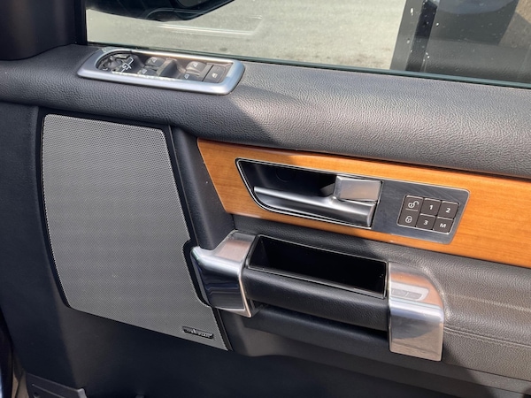 Used Land Rover Discovery 4 2014 for sale - 74934429: Photo 32