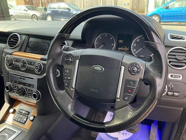 Used Land Rover Discovery 4 2014 for sale - 74934429: Photo 46