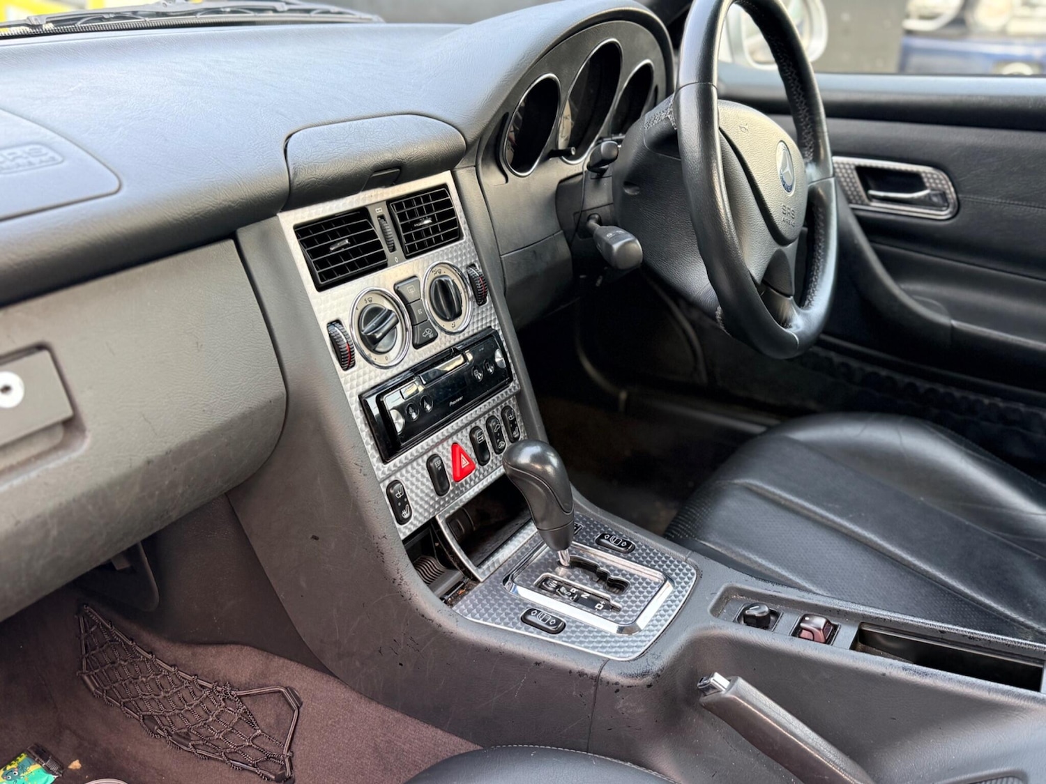 Used Mercedes-Benz SLK 2001 for sale - 78204378: Photo 9