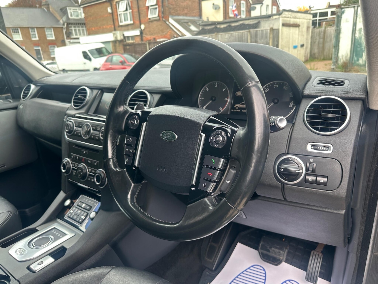 Used Land Rover Discovery 2016 for sale - 76457815: Photo 11