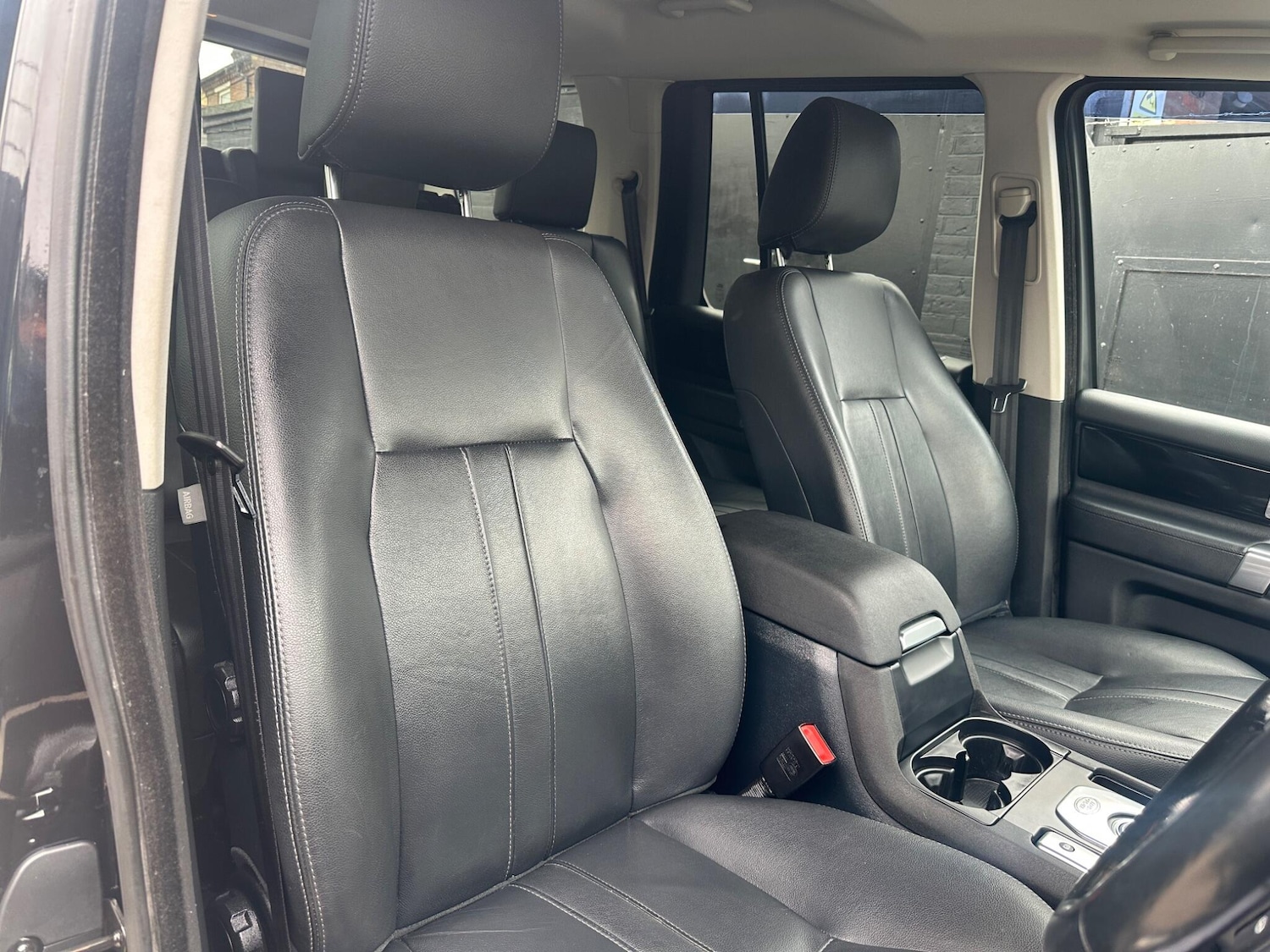 Used Land Rover Discovery 2016 for sale - 76457815: Photo 14