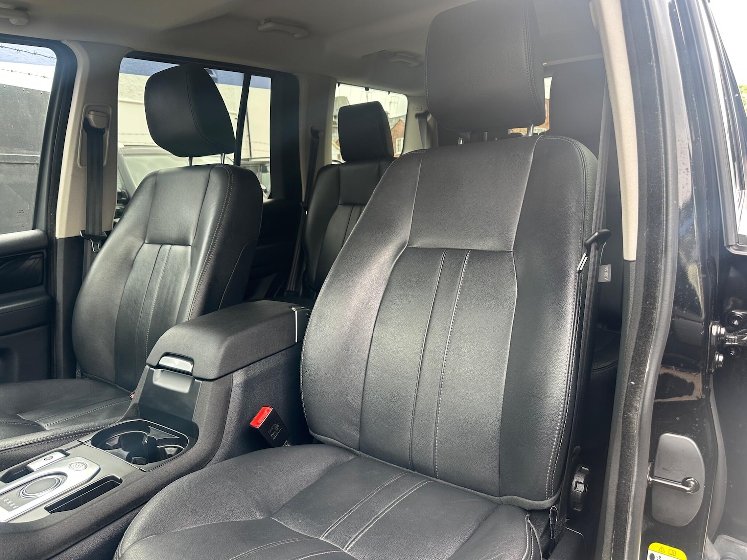 Used Land Rover Discovery 2016 for sale - 76457815: Photo 15