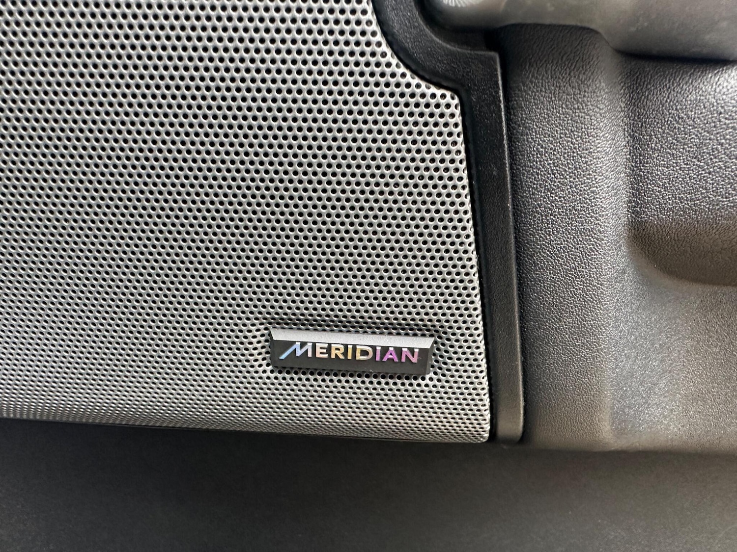 Used Land Rover Discovery 2016 for sale - 76457815: Photo 25