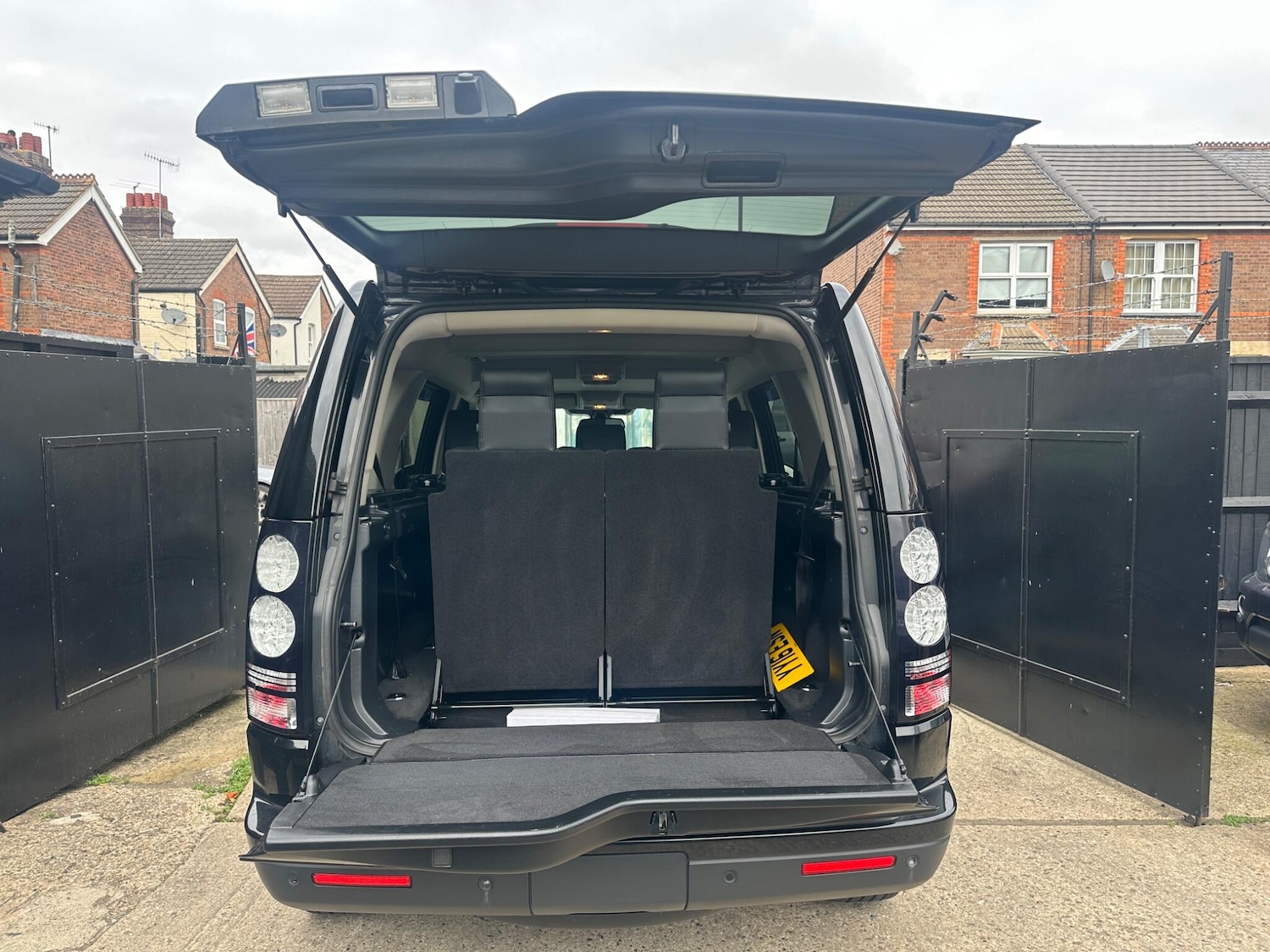 Used Land Rover Discovery 2016 for sale - 76457815: Photo 32