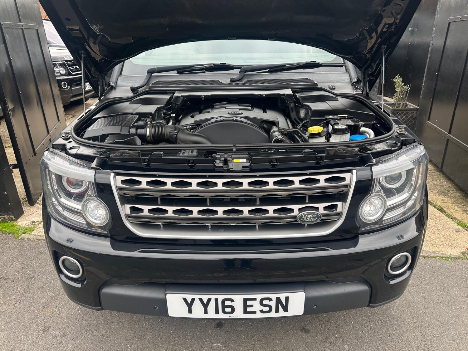 Used Land Rover Discovery 2016 for sale - 76457815: Photo 34