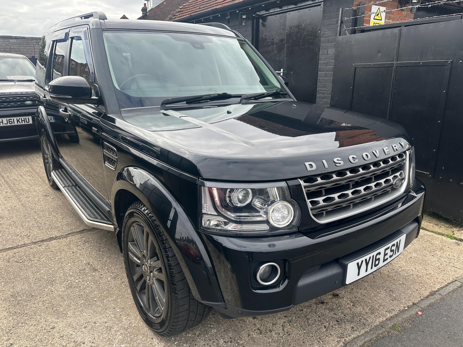 Used Land Rover Discovery 2016 for sale - 76457815: Photo 75