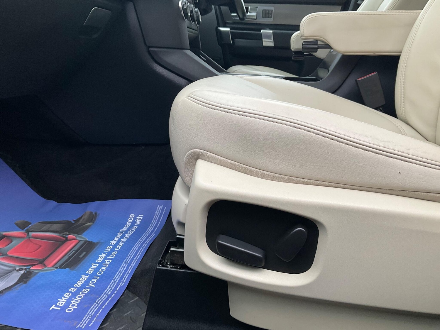 Used Land Rover Discovery 4 2015 for sale - 75782412: Photo 22