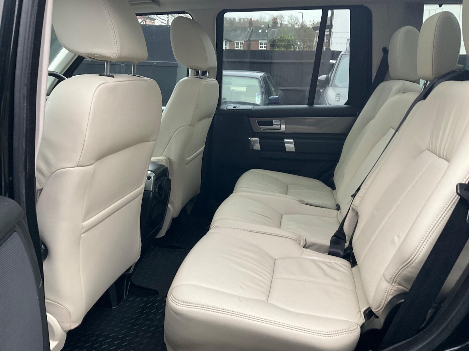 Used Land Rover Discovery 4 2015 for sale - 75782412: Photo 34