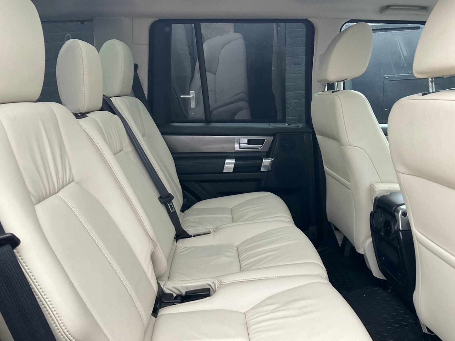 Used Land Rover Discovery 4 2015 for sale - 75782412: Photo 53