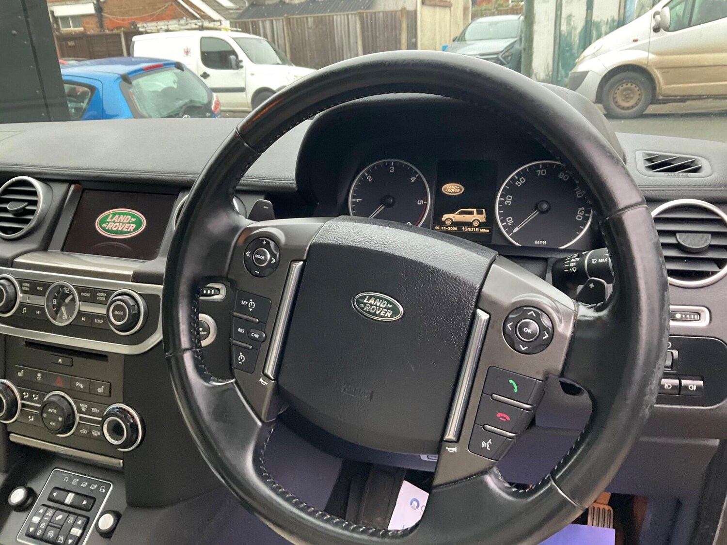 Used Land Rover Discovery 4 2015 for sale - 75782412: Photo 57