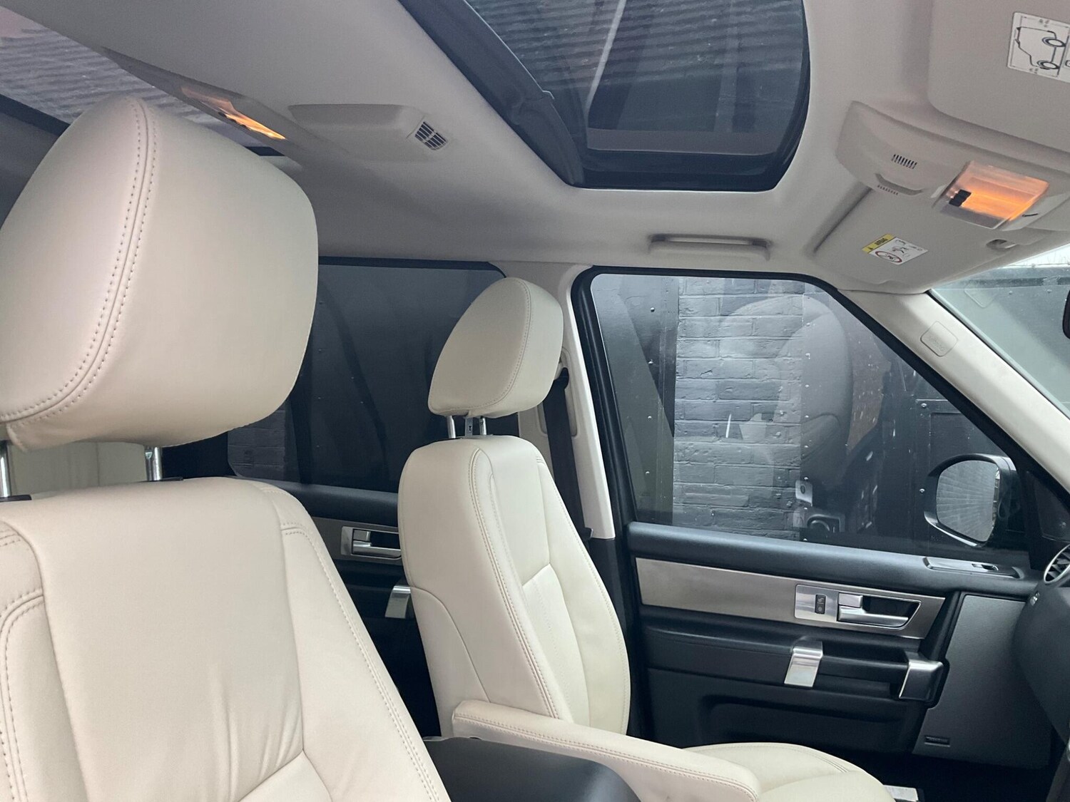 Used Land Rover Discovery 4 2015 for sale - 75782412: Photo 67