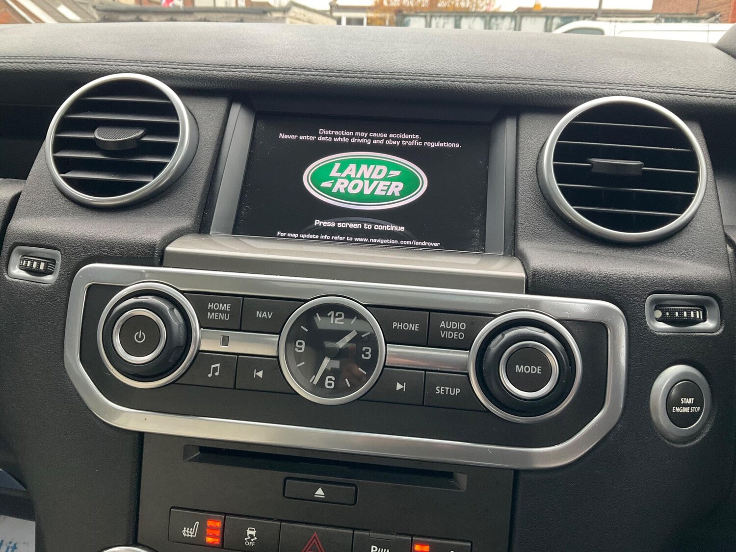 Used Land Rover Discovery 4 2015 for sale - 75782412: Photo 82