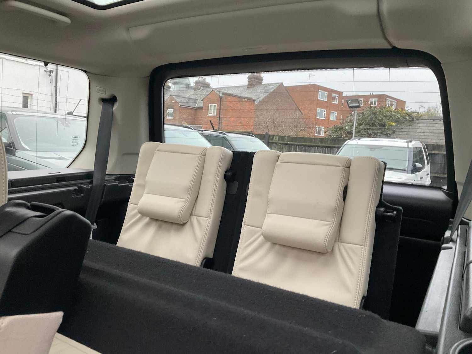 Used Land Rover Discovery 4 2015 for sale - 75782412: Photo 84