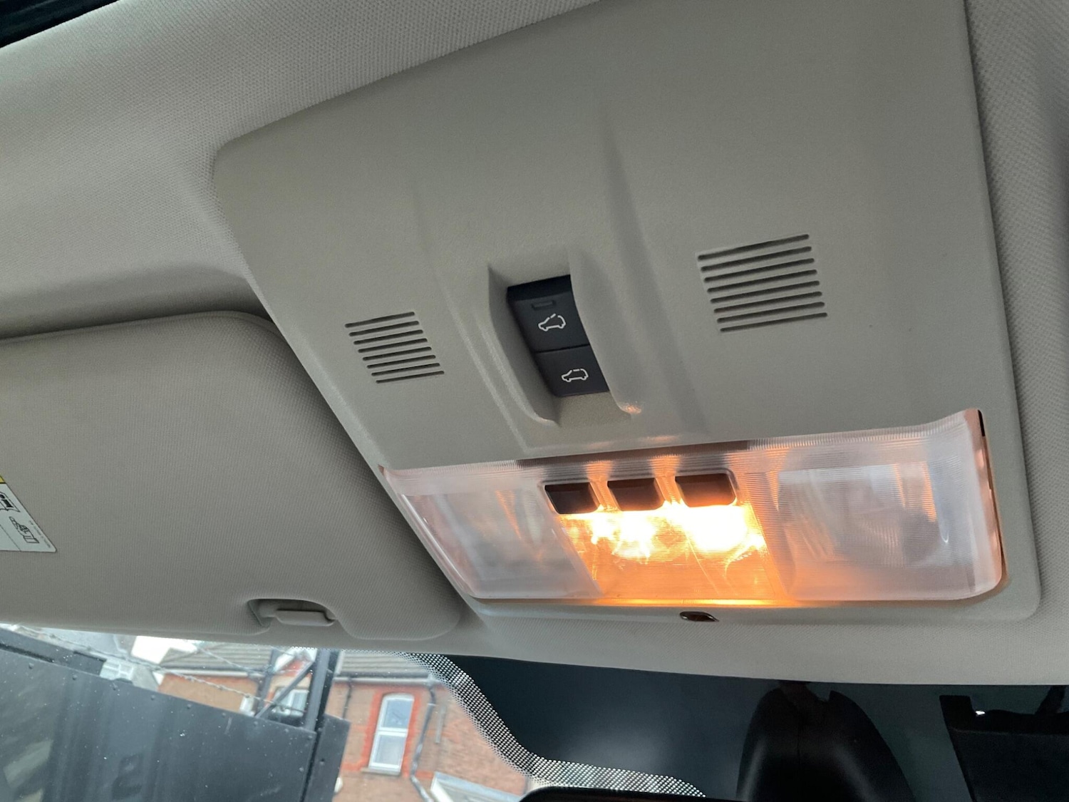 Used Land Rover Discovery 4 2015 for sale - 75782412: Photo 90