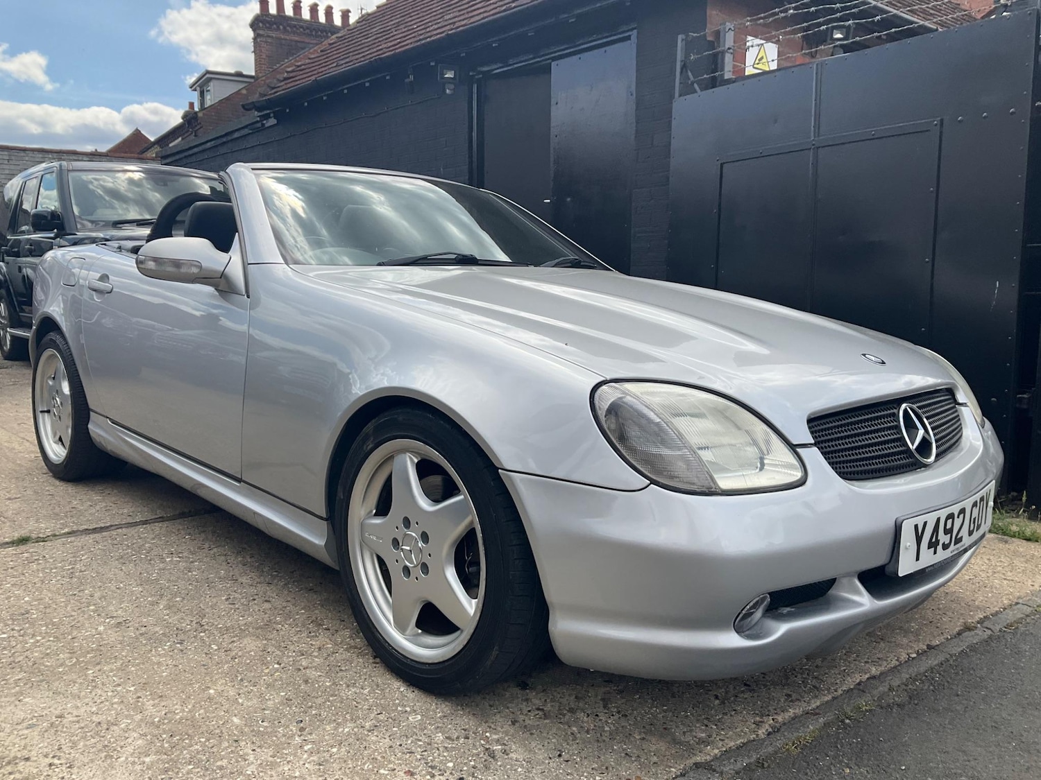 Used Mercedes-Benz SLK 2001 for sale - 76988107: Photo 25