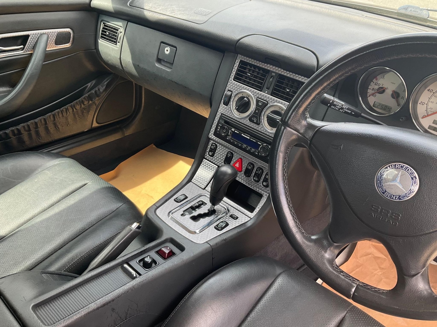 Used Mercedes-Benz SLK 2001 for sale - 76988107: Photo 52