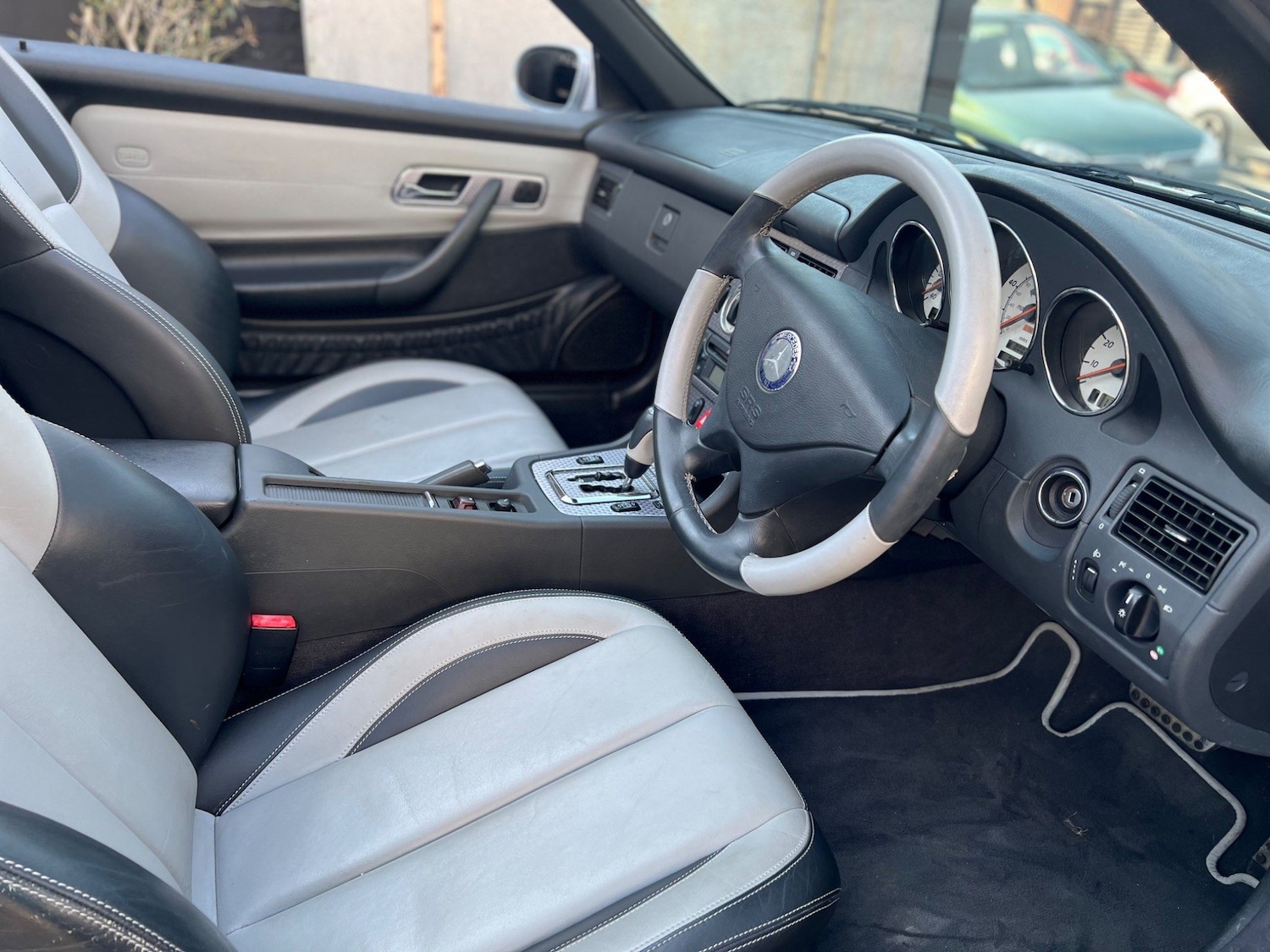 Used Mercedes-Benz SLK 2002 for sale - 77358945: Photo 30