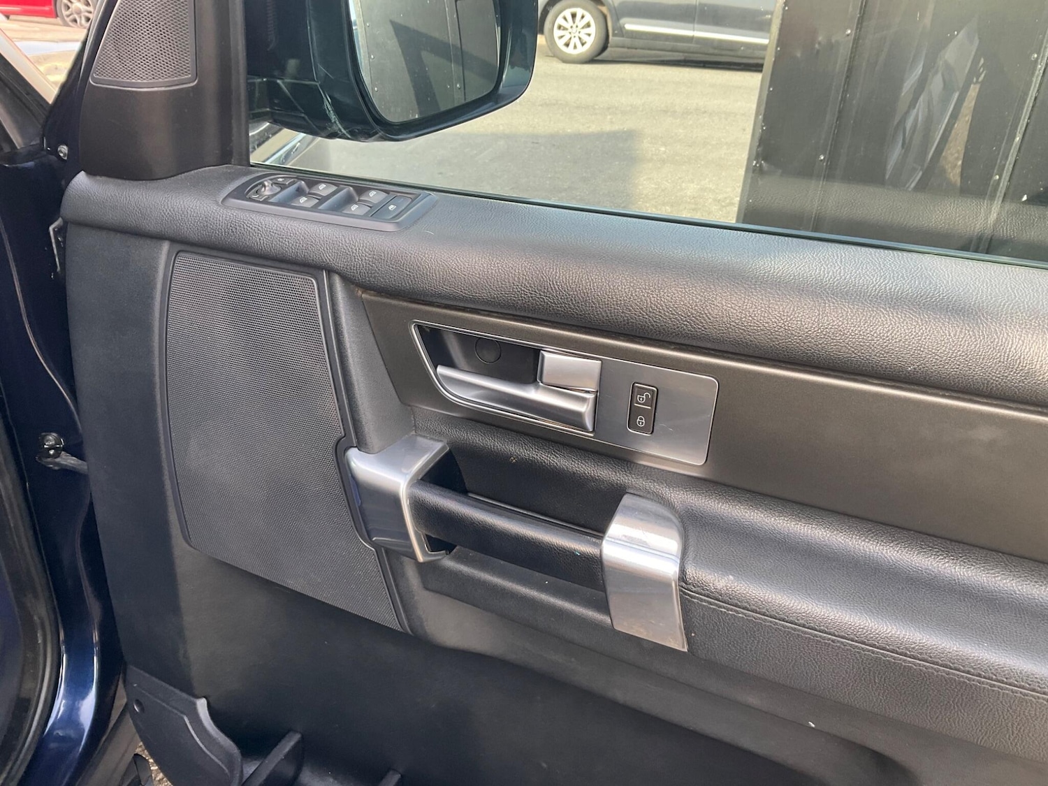 Used Land Rover Discovery 4 for sale - 77769428: Photo 50