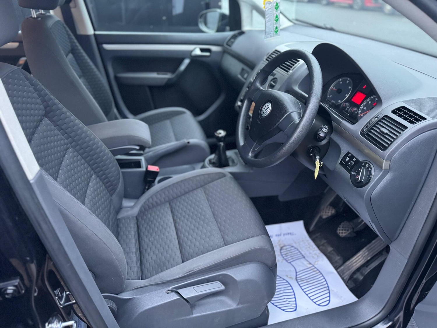 Used Volkswagen Touran 2009 for sale - 77238210: Photo 13