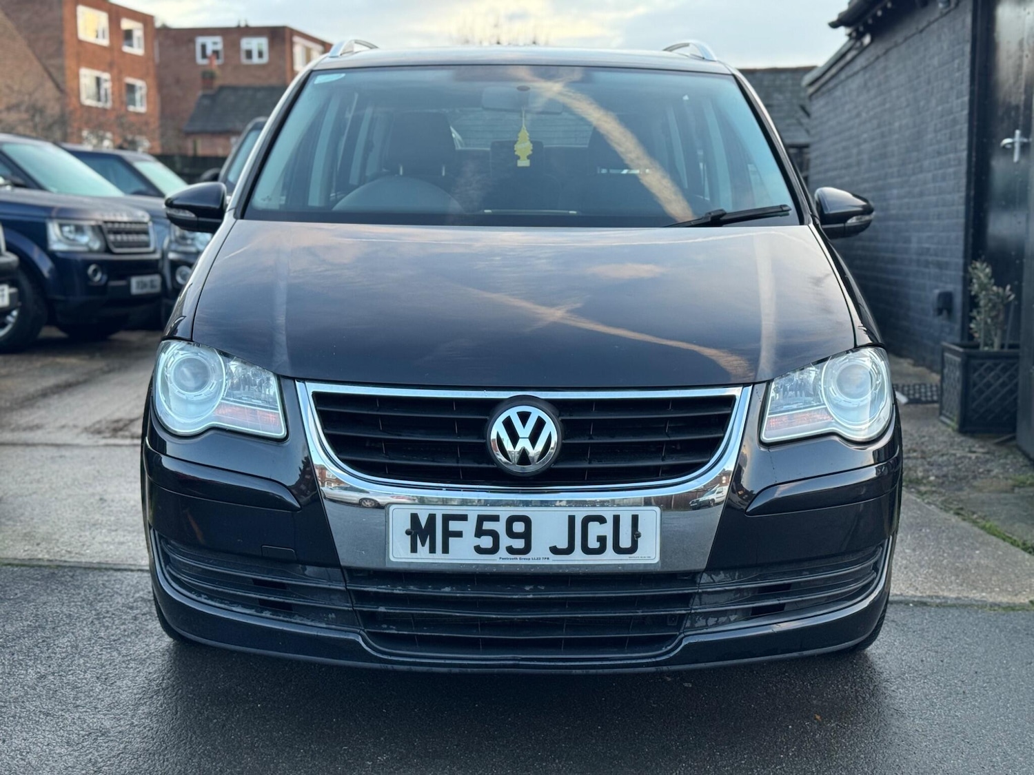 Used Volkswagen Touran 2009 for sale - 77238210: Photo 2