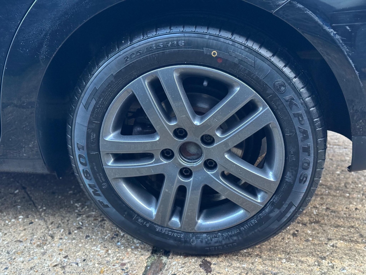 Used Volkswagen Touran 2009 for sale - 77238210: Photo 27