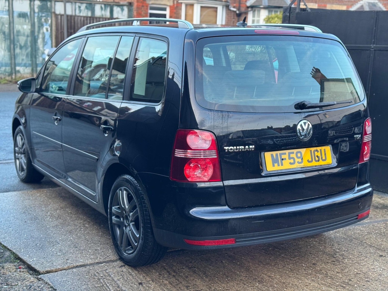 Used Volkswagen Touran 2009 for sale - 77238210: Photo 4