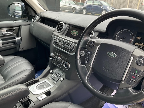 Used Land Rover Discovery 4 2015 for sale - 75339733: Photo 32