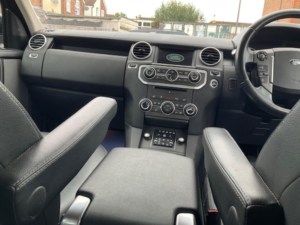 Used Land Rover Discovery 4 2015 for sale - 75339733: Photo 38