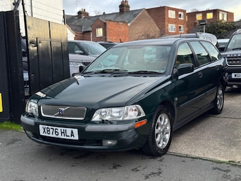 Used Volvo V40 2000 for sale - 79361979: Photo