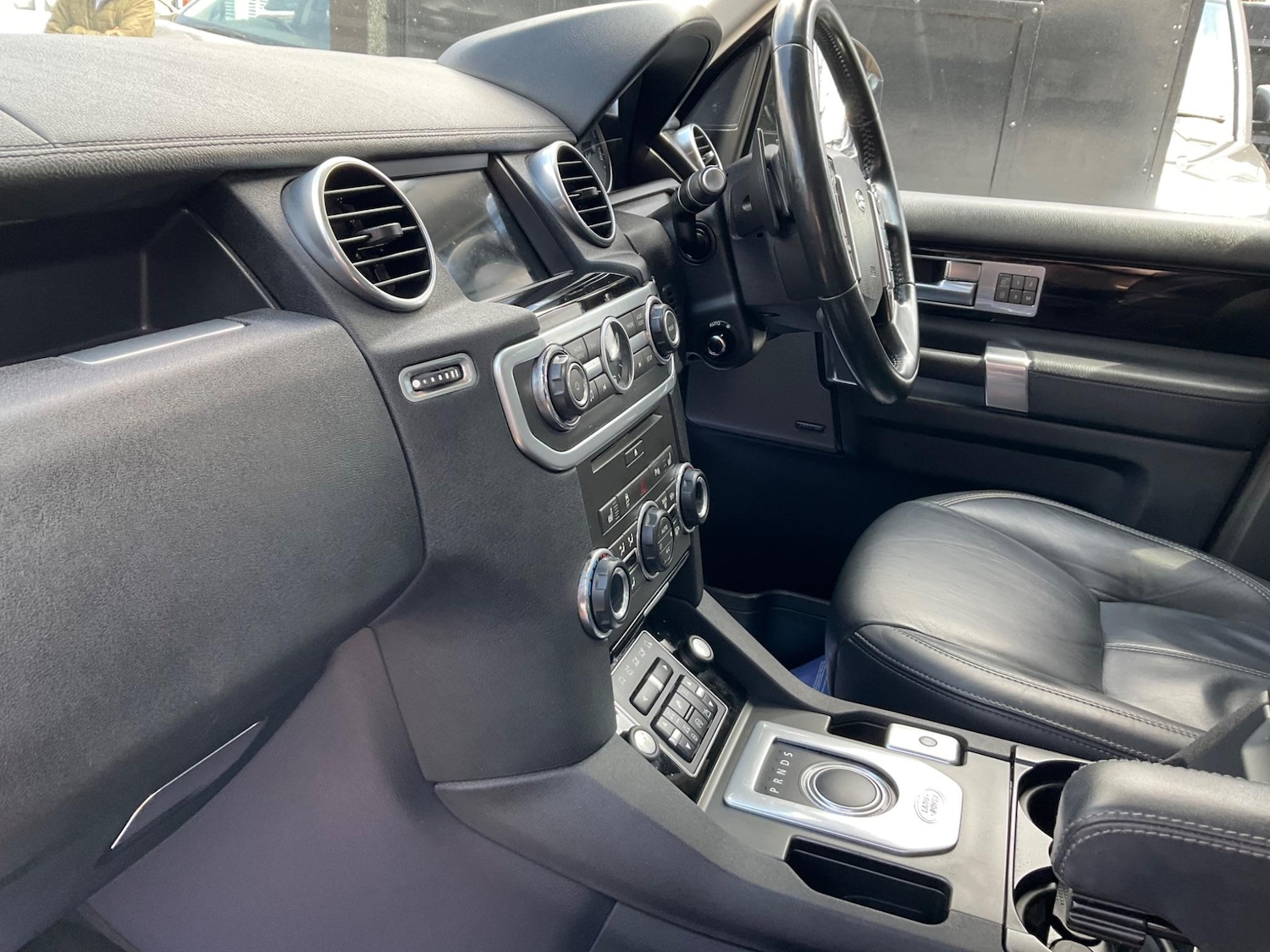 Used Land Rover Discovery 2015 for sale - 76996586: Photo 15