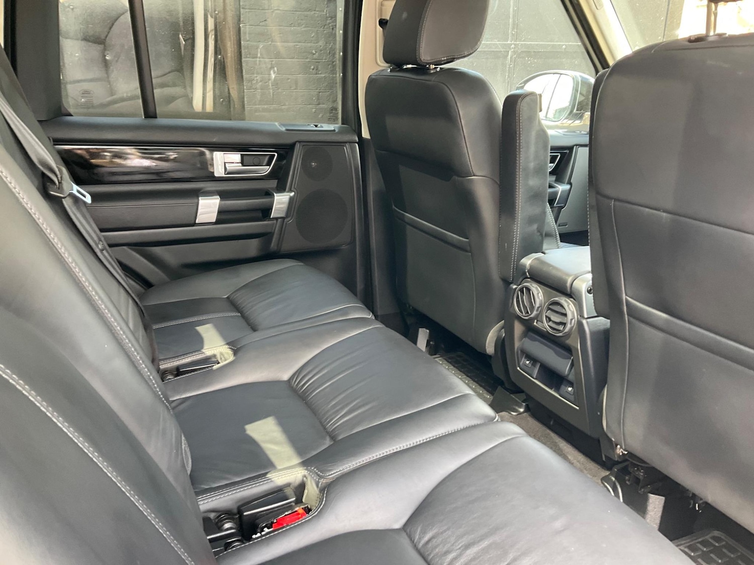 Used Land Rover Discovery 2015 for sale - 76996586: Photo 45