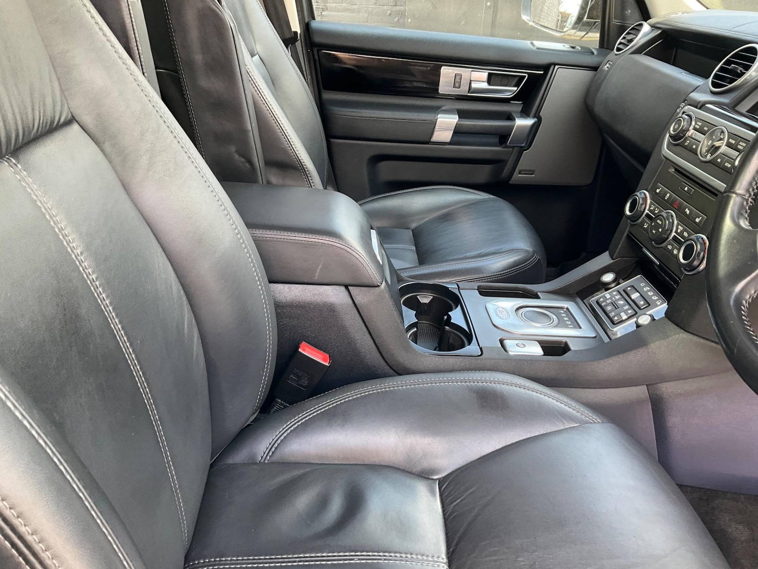 Used Land Rover Discovery 2015 for sale - 76996586: Photo 66