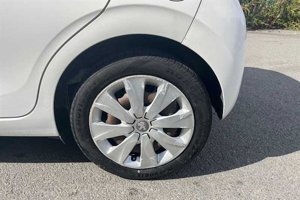 Used Peugeot 108 2016 for sale - 76180258: Photo 57