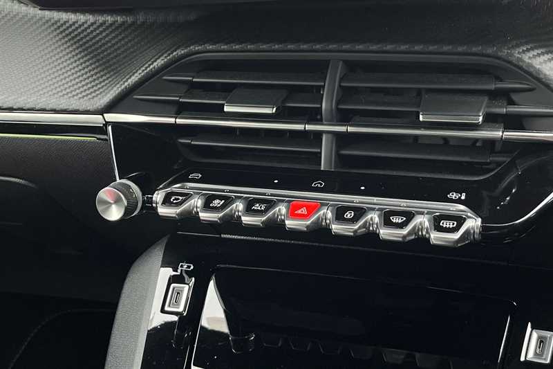 Used Peugeot 2008 2023 for sale - 76928273: Photo 15