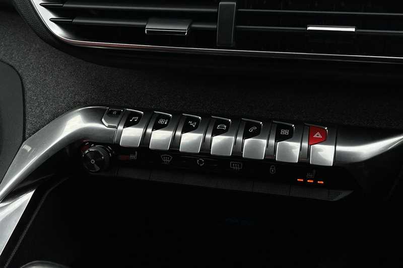 Used Peugeot 3008 2018 for sale - 77158138: Photo 15