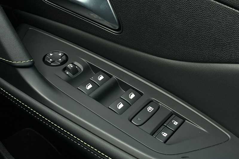 Used Peugeot 308 2025 for sale - 76999850: Photo 16