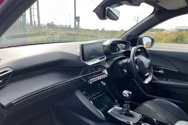 Used Peugeot 2008 2020 for sale - 76168975: Photo 13